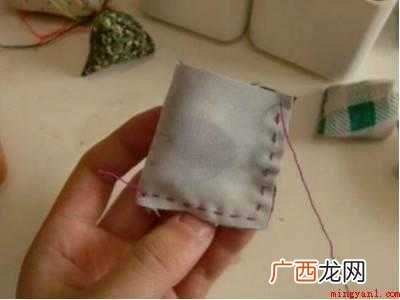 荷包的做法的具体操作步骤 荷包的做法