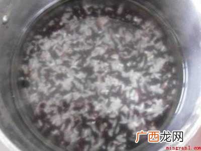 黑米饭怎么蒸又香又糯的具体操作步骤 黑米饭怎么蒸又香又糯