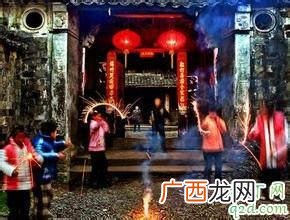 爆竹声响是辞旧迎新的标志 春节放鞭炮有讲究