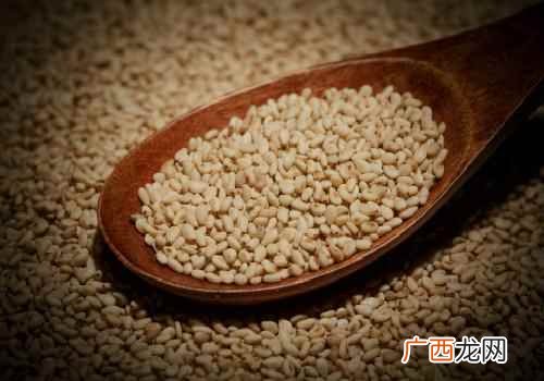 芝麻是生吃还是熟吃好呢 芝麻是生吃还是熟吃好