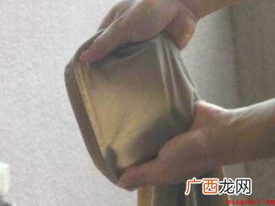 青草膏弄到衣服上怎么清洗