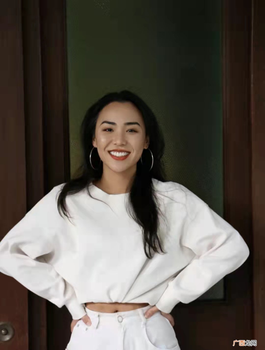 黄黑皮肤适合穿什么颜色的衣服 皮肤黑适合穿这6个颜色