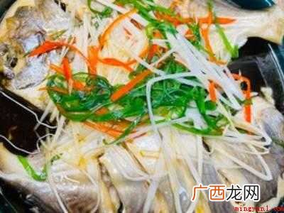 清蒸平鱼怎么做好吃又简单的具体操作步骤 清蒸平鱼怎么做好吃又简单