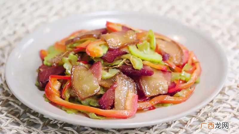 苦瓜炒腊肉怎么做好吃 苦瓜炒腊肉的做法