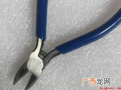螺丝滑丝了怎么办的具体操作步骤 螺丝滑丝了怎么办