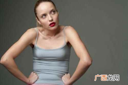 胸部下垂是什么原因 胸部下垂是什么原因造成的