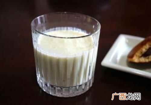 美容护肤牛奶可以给肌肤充分的营养 纯牛奶的功效与作用,喝纯牛奶有什么好处