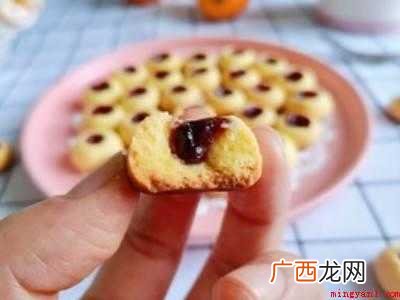 蓝莓酱可以怎么吃的具体操作步骤 蓝莓酱可以怎么吃