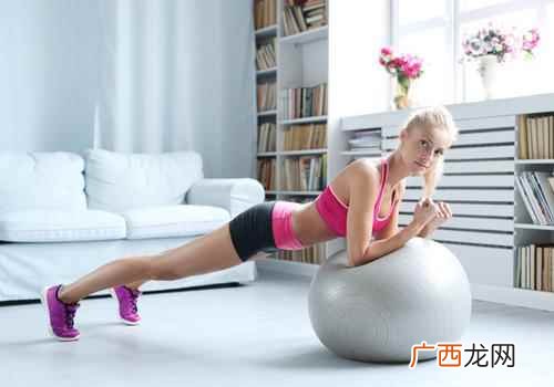 膝盖疼有积液怎么办呢 膝盖疼有积液怎么办
