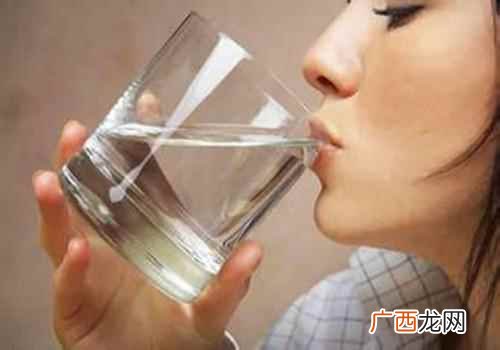 喝白开水能减肥吗 喝白开水能减肥吗,喝白开水可以减肥吗
