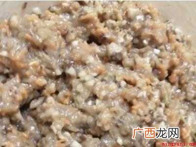 小笼包肉馅怎么调特香的具体操作步骤 小笼包肉馅怎么调特香