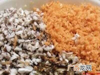 小笼包肉馅怎么调特香的具体操作步骤 小笼包肉馅怎么调特香