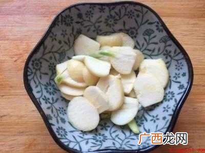 紫苏叶怎么做好吃的具体操作步骤 紫苏叶怎么做好吃