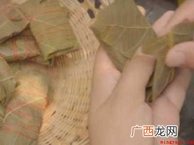 怎样包粽子简单的方法的具体操作步骤 怎样包粽子简单的方法