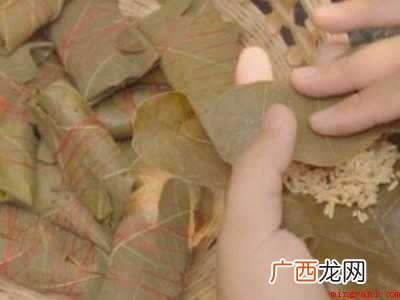 怎样包粽子简单的方法的具体操作步骤 怎样包粽子简单的方法
