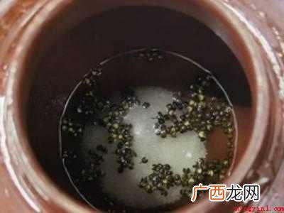 初次泡菜水的制作方法的具体操作步骤 初次泡菜水的制作方法