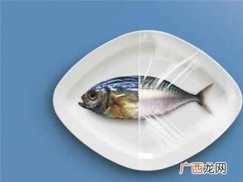 保鲜膜能放微波炉加热吗 保鲜膜可以放进微波炉加热吗