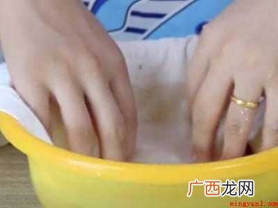 杨梅汁怎么清洗的具体操作步骤 杨梅汁怎么清洗