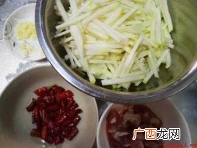 蓝菜怎么做才好吃的具体操作步骤 苤蓝菜怎么做才好吃