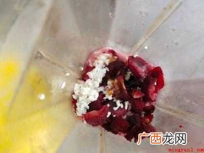 如何榨杨梅汁的具体操作步骤 如何榨杨梅汁