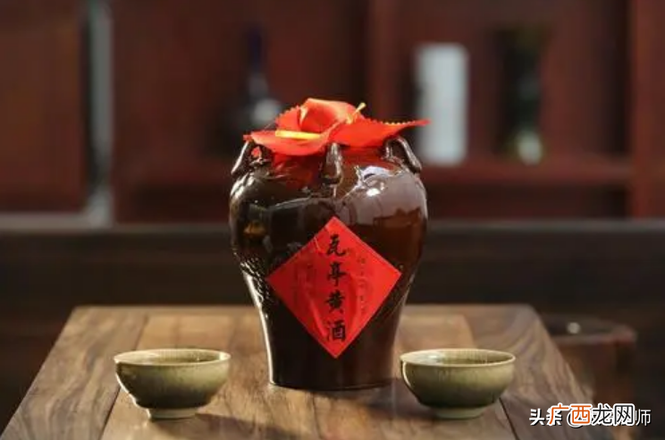 为何人们都不喜欢喝黄酒了 黄酒用什么材料酿的