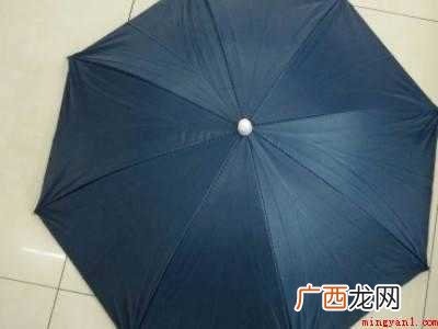 雨伞脏了怎样才能洗干净的具体操作步骤 雨伞脏了怎样才能洗干净