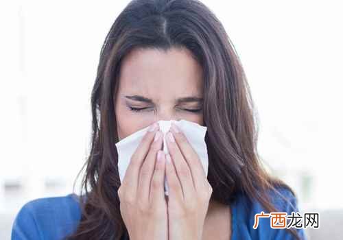 回吸鼻涕带血的原因是什么 回吸鼻涕带血的原因