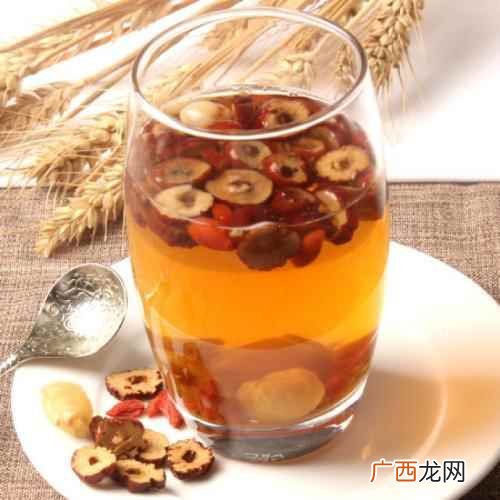 红枣桂圆枸杞茶、红枣、桂圆都是补血补气的佳品 冬天喝什么茶养胃