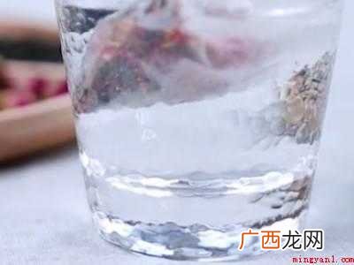 红花怎么用的具体操作步骤 红花怎么用