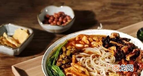 螺蛳粉是汤包臭还是酸笋臭 螺蛳粉是汤料臭还是酸笋臭