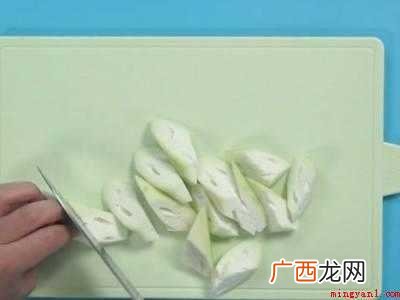 丝瓜怎么做才好吃又简单的具体操作步骤 丝瓜怎么做才好吃又简单