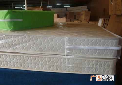 床垫的塑料膜要撕掉吗 床垫上塑料膜到底该不该撕