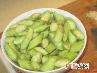 绿色茄子怎么做好吃简单的具体操作步骤 绿色茄子怎么做好吃简单