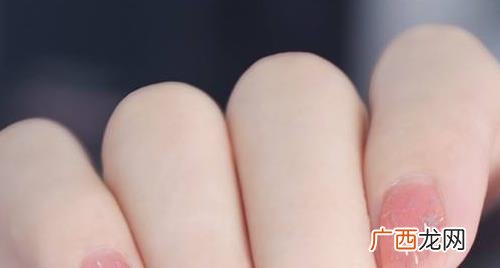 美甲指甲油的热门品牌有哪些 指甲油怎么买