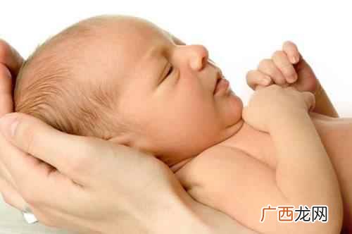 宝宝拉肚子脱水有什么症状 宝宝拉肚子脱水是什么症状