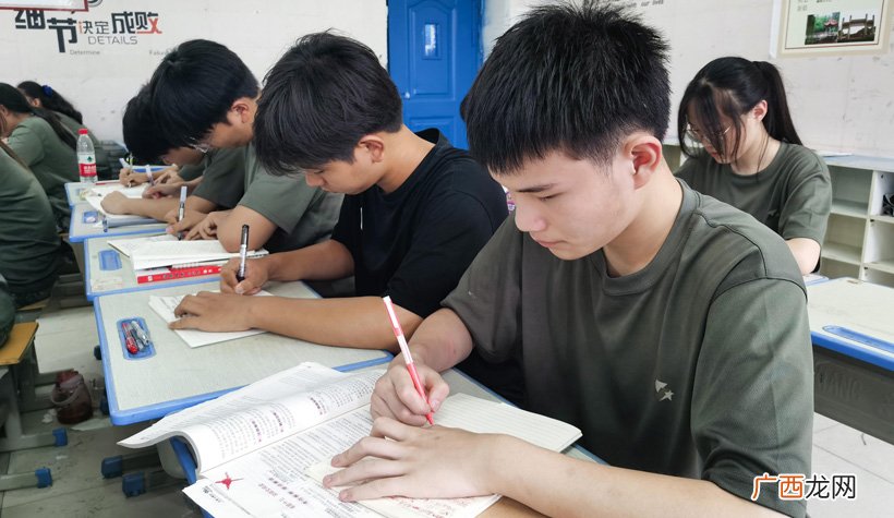 如果辍学了还可以回校复读吗 初三能复读吗