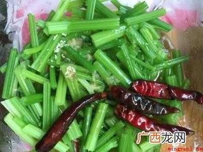 拌芹菜怎么拌的具体操作步骤 拌芹菜怎么拌