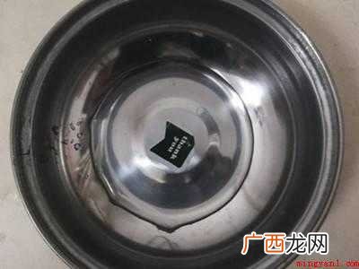 不锈钢上的贴纸胶怎么去除的具体操作步骤 不锈钢上的贴纸胶怎么去除