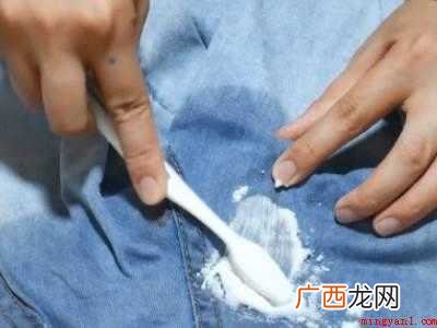 血怎么能洗干净的具体操作步骤 血怎么能洗干净