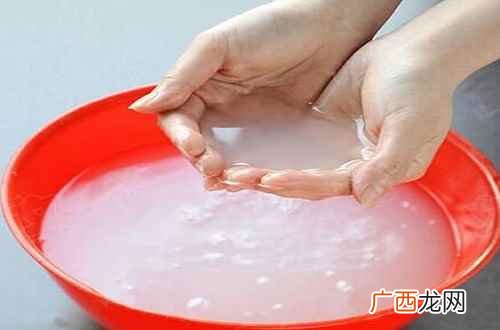黑色痘印怎么消除淡化 黑色痘印怎么消除