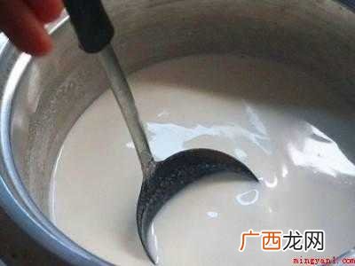 生杏仁怎么吃的具体操作步骤 生杏仁怎么吃