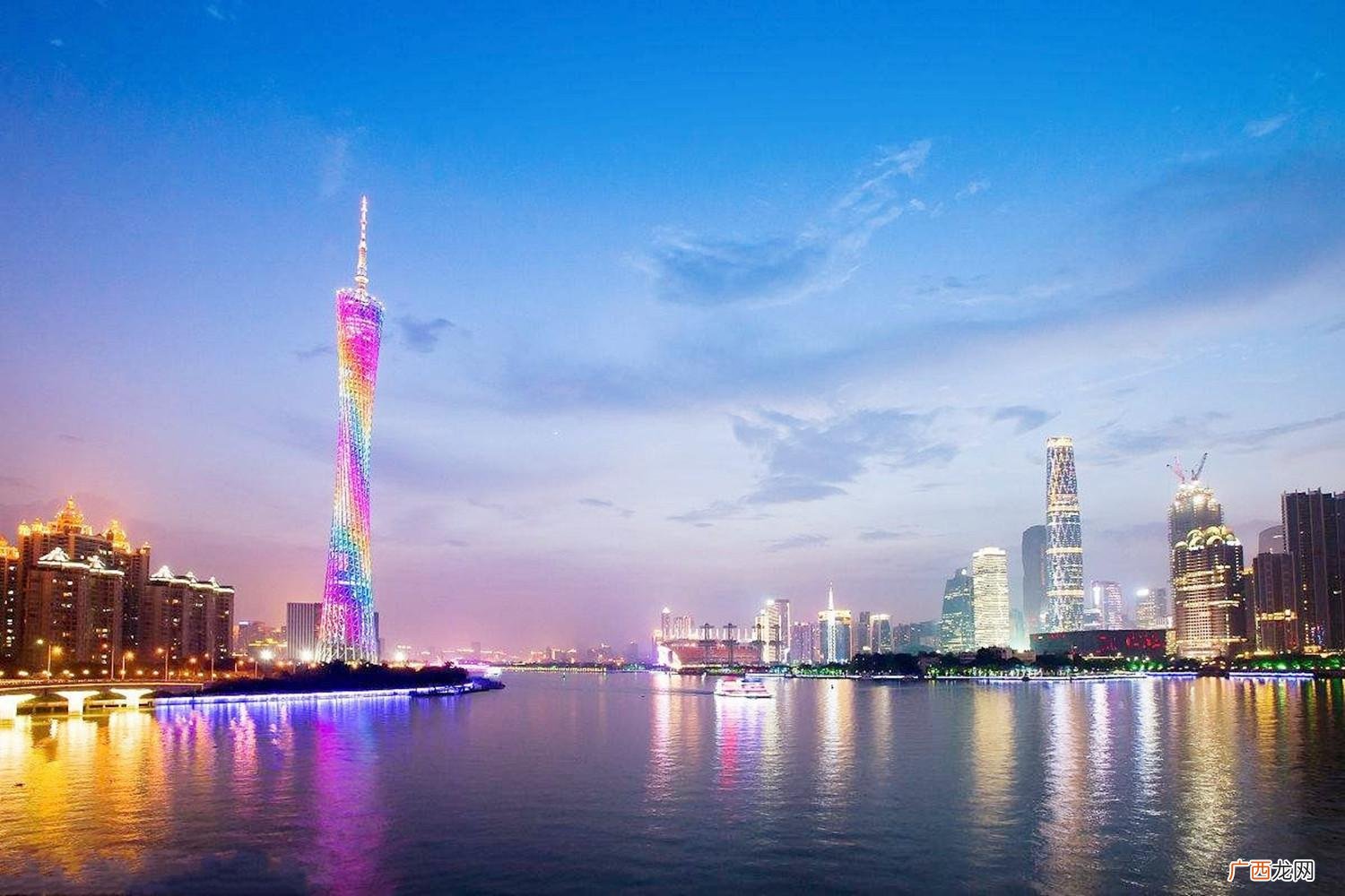 广州地标建筑广州塔相当于多少幢楼层高 广州塔有多少米
