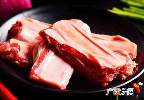 葱烤大排怎么烧才最嫩 大排怎么做才嫩