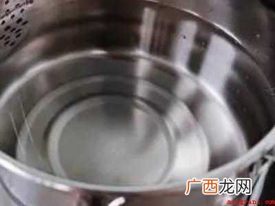 奶瓶怎么煮沸消毒的具体操作步骤 奶瓶怎么煮沸消毒