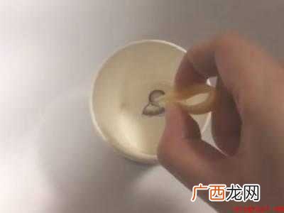 隐形眼镜没有护理液怎么保存一晚上