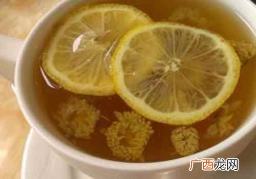菊花茶和柠檬片可以一起泡水喝 菊花茶和柠檬片可以一起泡水喝吗