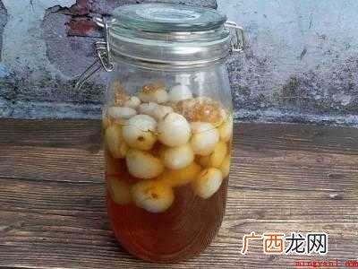 酿制荔枝酒的具体操作步骤 荔枝酒的酿制方法