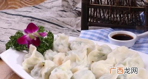 胡萝卜包饺子焯水好还是不焯水 胡萝卜包饺子要不要煮一下