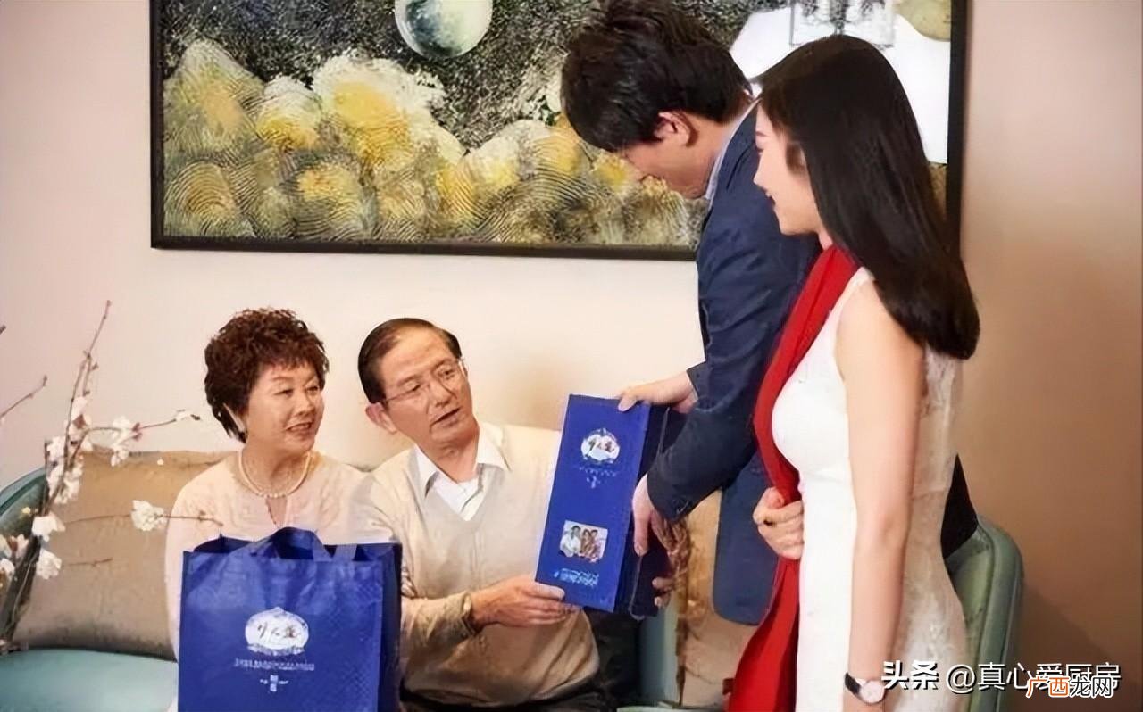 现在托人办事送什么显高档 求人办事送礼送什么好