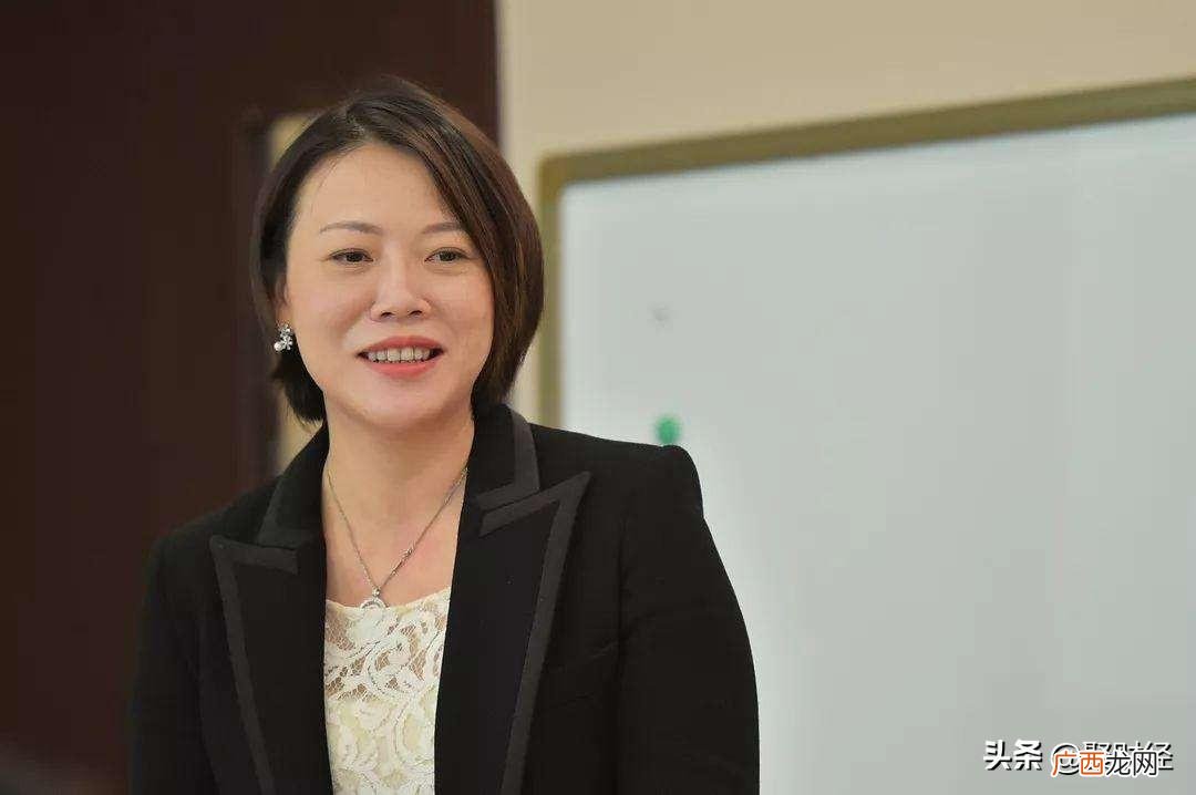 中国第一位女性首富详解 中国女首富第一是谁